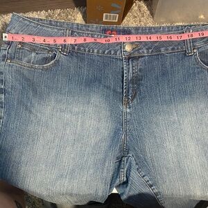 Blue Denim stretch capri jeans with wide cuff